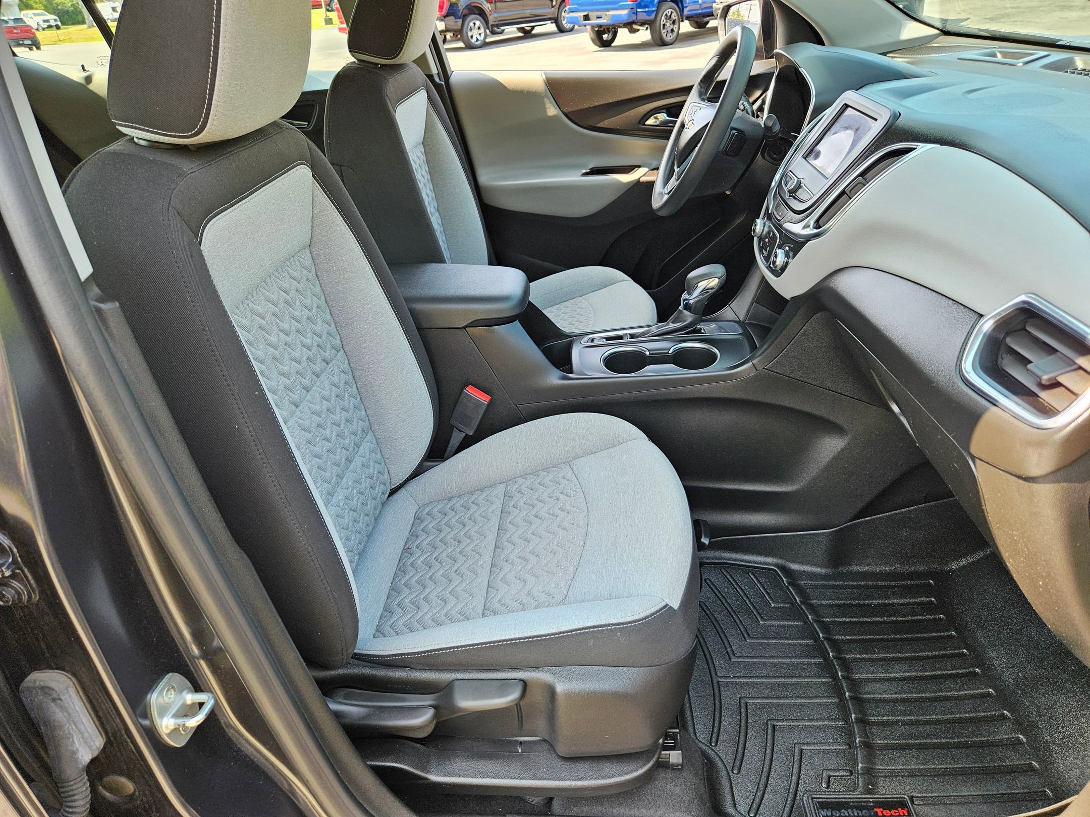 Used 2022 Chevrolet Equinox LS image 23