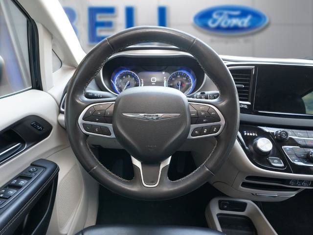 Used 2023 Chrysler Pacifica Touring-L FWD image 26