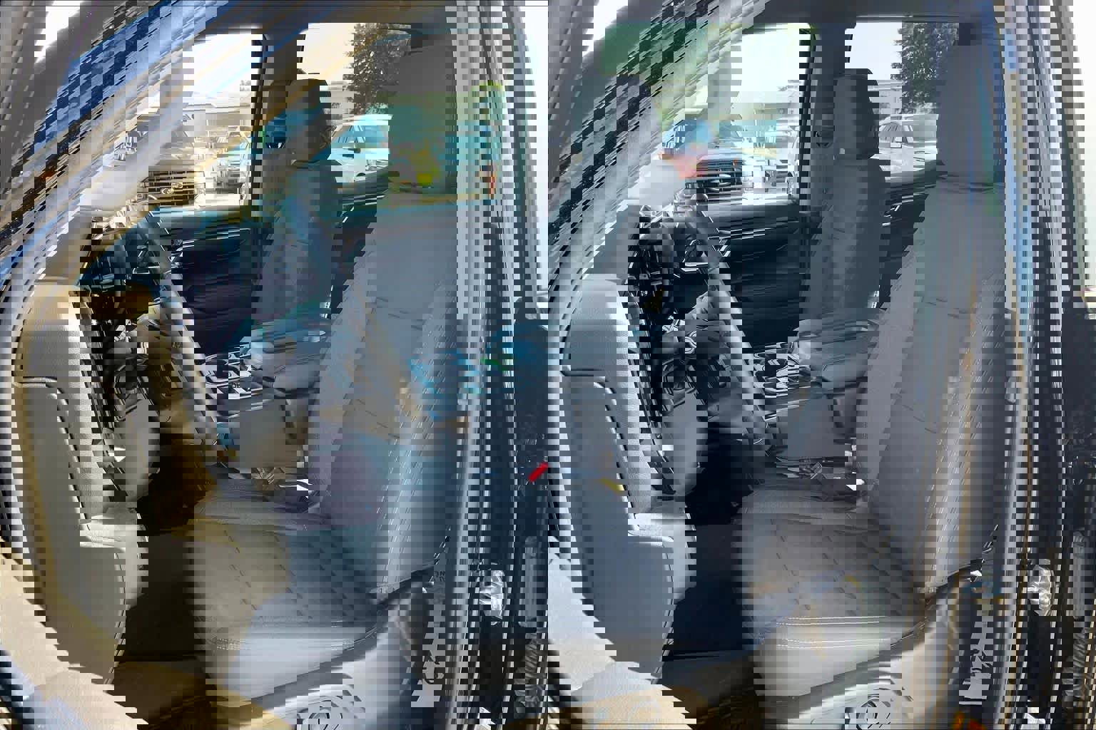 Used 2022 Chevrolet Silverado 1500 LT image 9