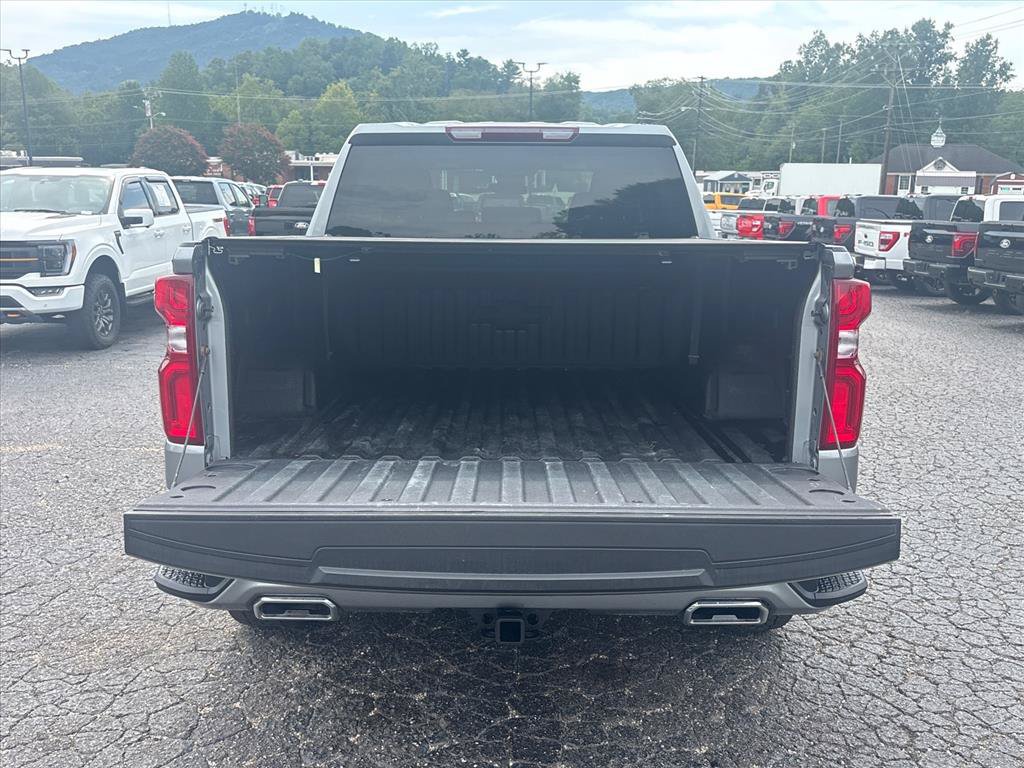 Used 2024 Chevrolet Silverado 1500 RST AWD/4WD image 7