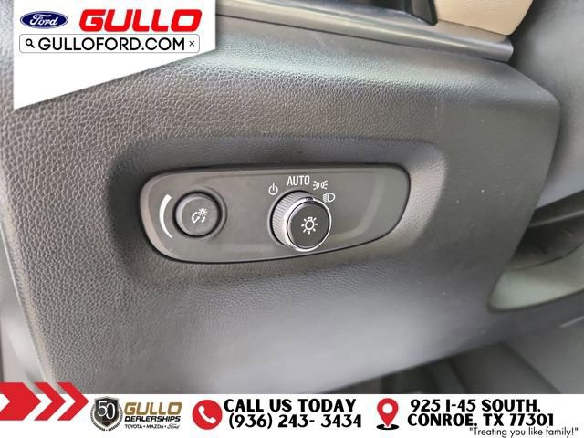 Used 2023 Chevrolet Traverse LS image 19