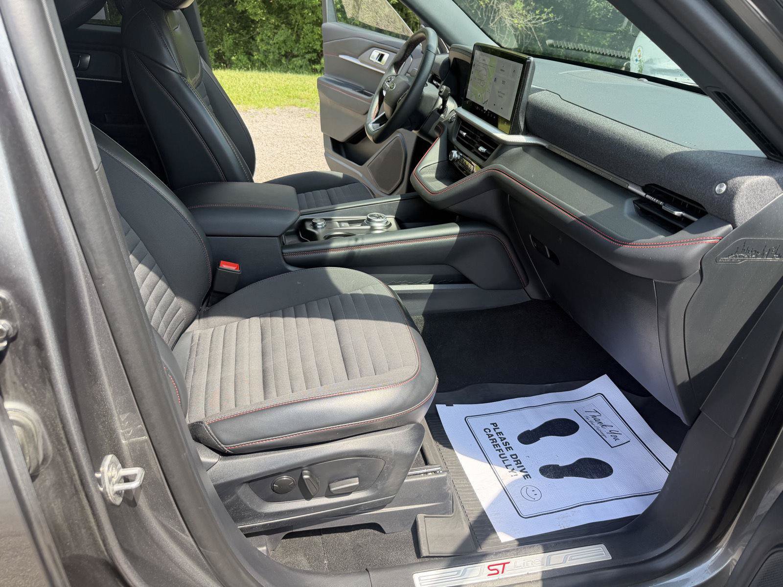 Certified 2026 Ford Explorer ST-Line AWD/4WD image 30