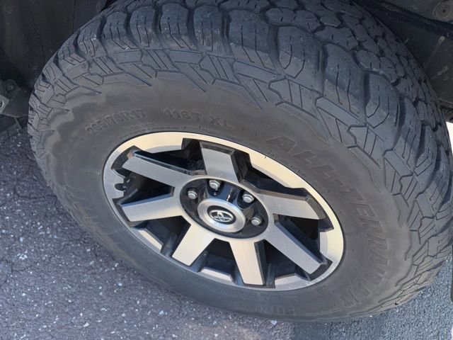 Used 2021 Toyota 4Runner TRD Off-Road AWD/4WD image 18