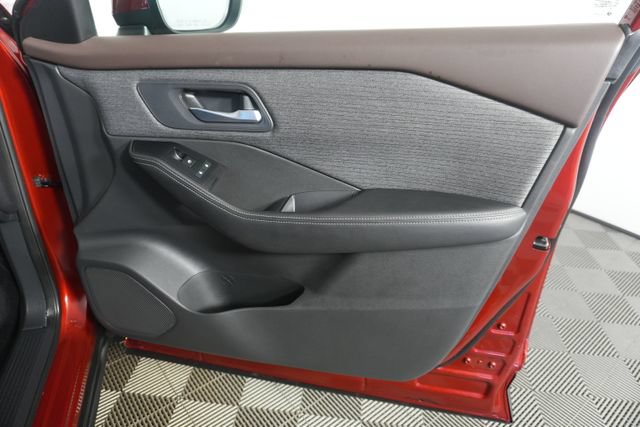 Used 2022 Nissan Rogue SV FWD image 32
