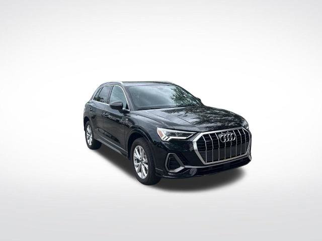Used 2025 Audi Q3 2.0T Premium AWD/4WD image 2