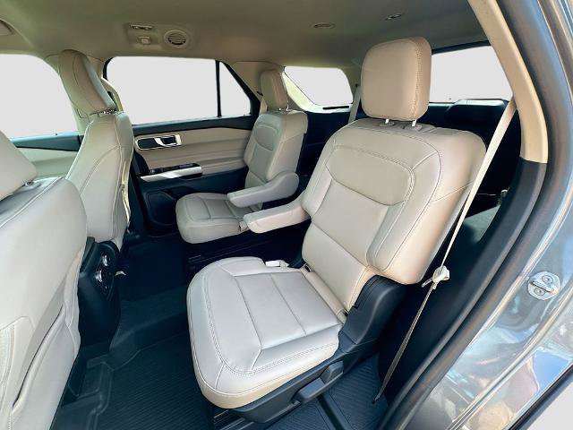 Certified 2023 Ford Explorer XLT w/ Equipment Group 202A AWD/4WD image 19