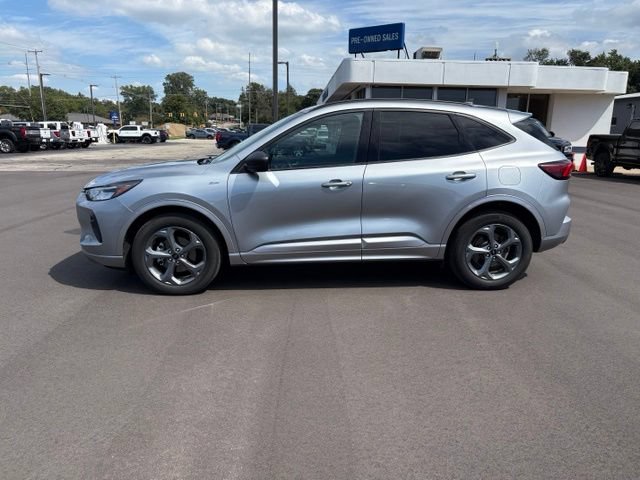 Certified 2023 Ford Escape ST-Line w/ Tech Pack #1 AWD/4WD image 2