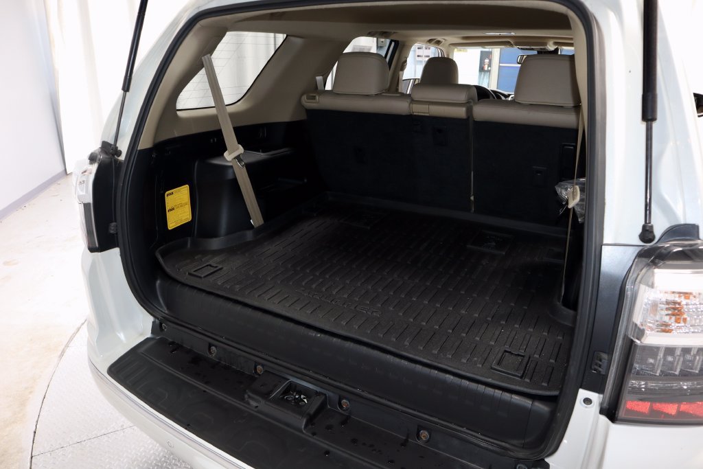Used 2023 Toyota 4Runner Limited AWD/4WD image 15