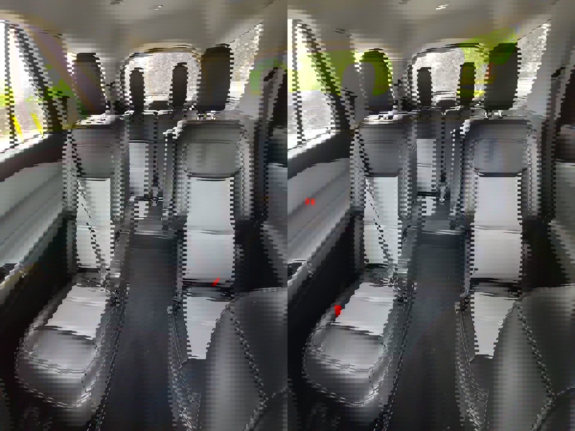 Certified 2022 Ford Explorer XLT w/ Equipment Group 202A image 21