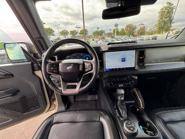 Certified 2025 Ford Bronco Badlands AWD/4WD image 14