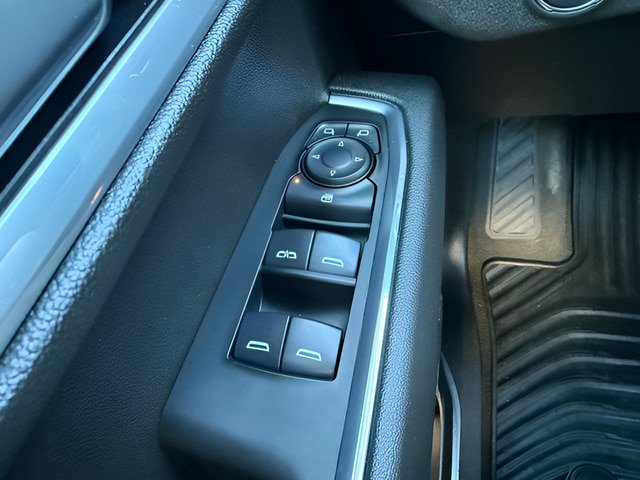Used 2025 Chevrolet Silverado 1500 LT AWD/4WD image 20