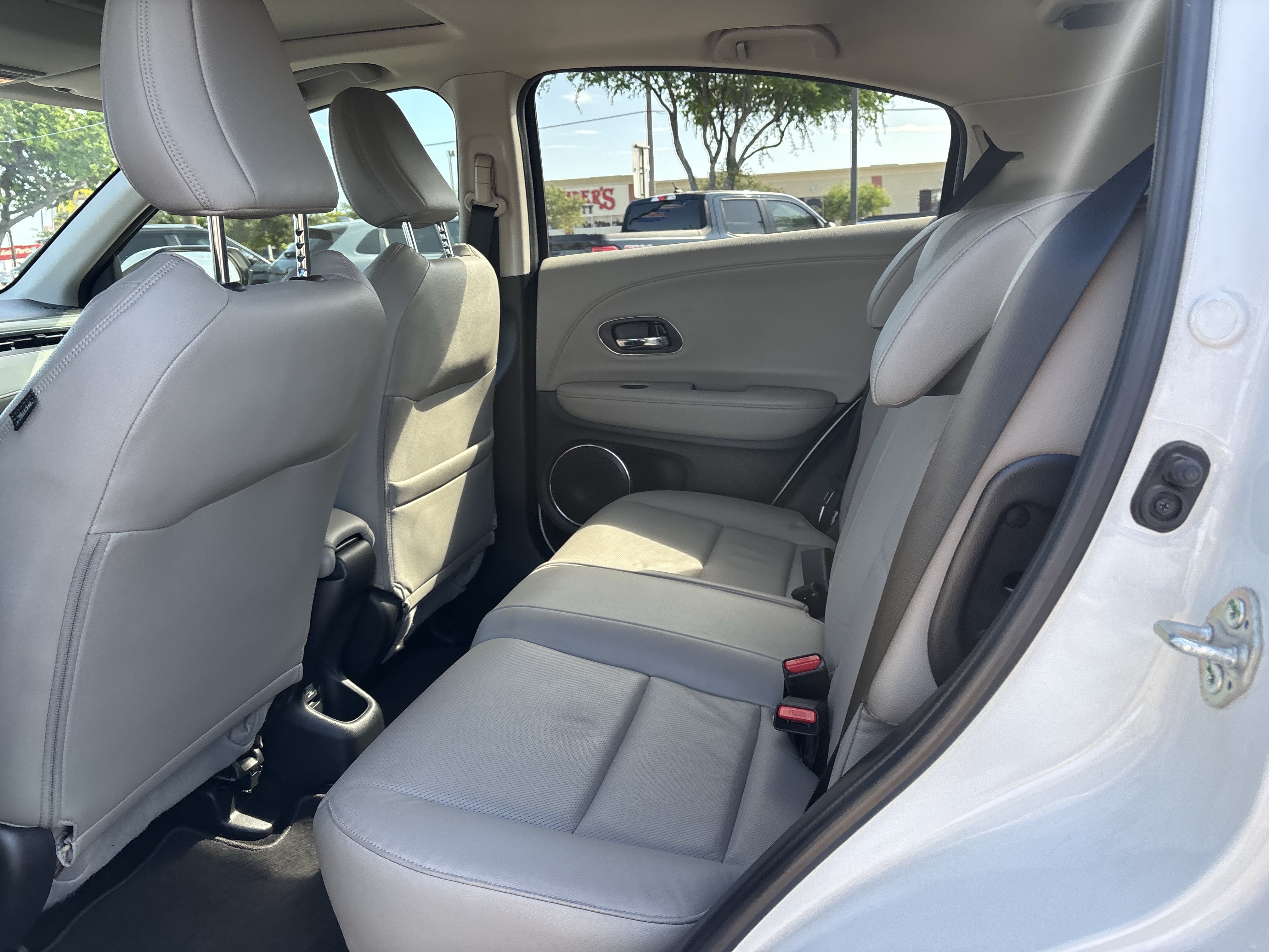 Used 2022 Honda HR-V EX-L image 15
