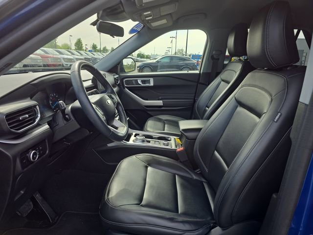 Certified 2023 Ford Explorer XLT w/ Equipment Group 202A AWD/4WD image 13