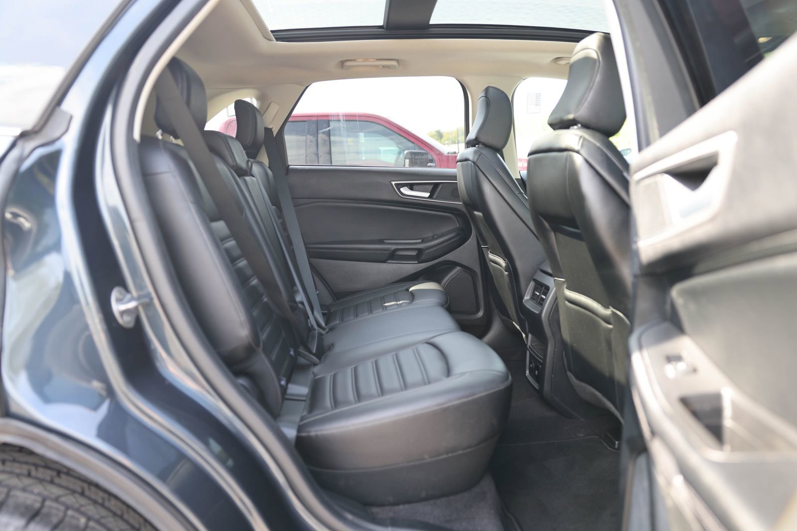 Certified 2024 Ford Edge SEL w/ Convenience Package AWD/4WD image 12