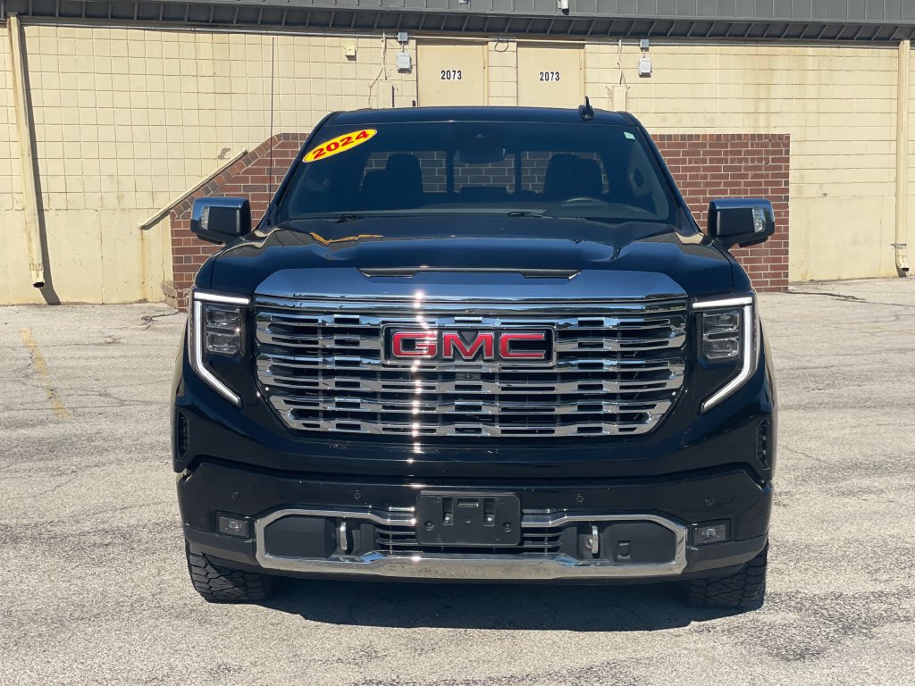 Used 2024 GMC Sierra 1500 Denali w/ Denali Reserve Package AWD/4WD image 8