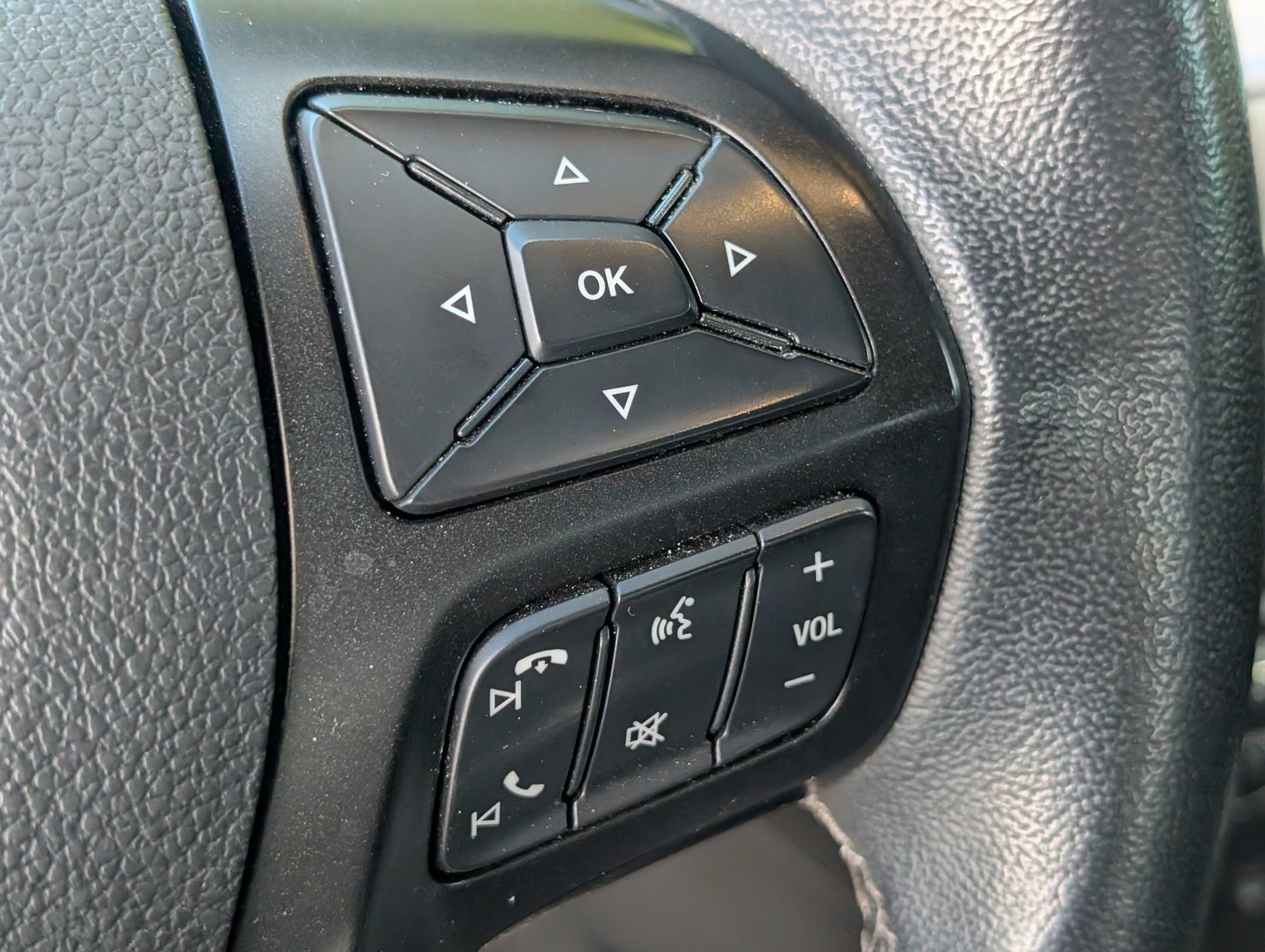 Certified 2021 Ford Ranger Lariat w/ Tremor Off-Road Package AWD/4WD image 16