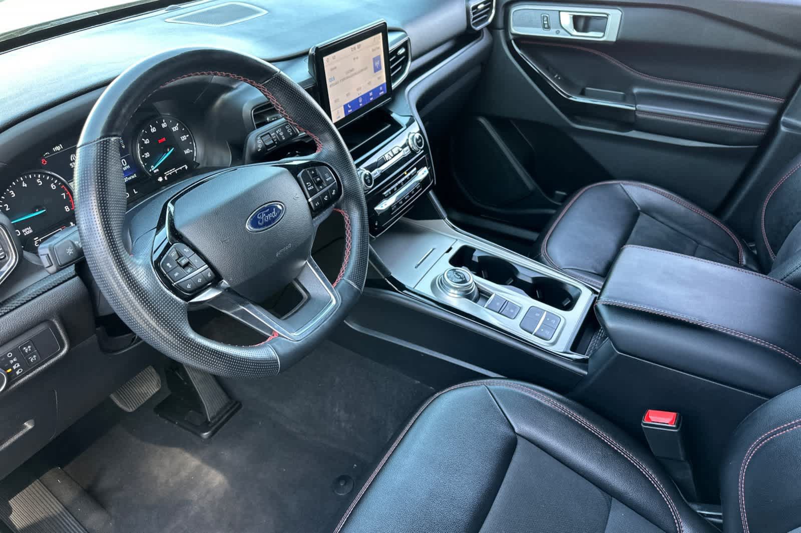 Certified 2022 Ford Explorer ST-Line RWD image 12