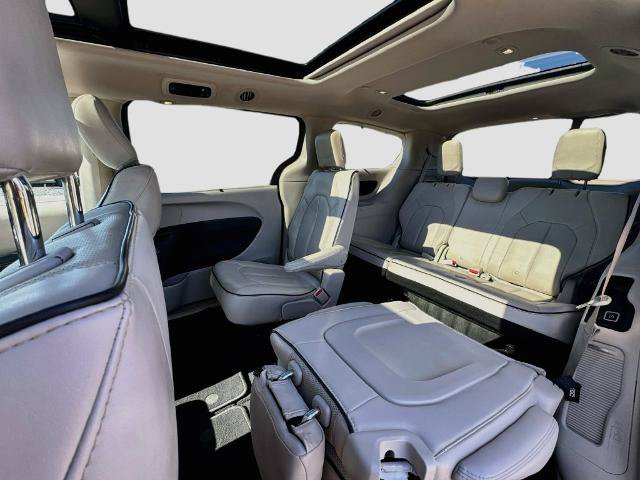 Used 2021 Chrysler Pacifica Limited w/ Premium & Safety Sphere Group AWD/4WD image 20