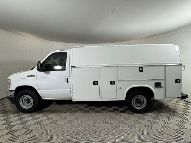Certified 2021 Ford E-350 and Econoline 350 Super Duty w/ Power Windows & Locks Group RWD image 15