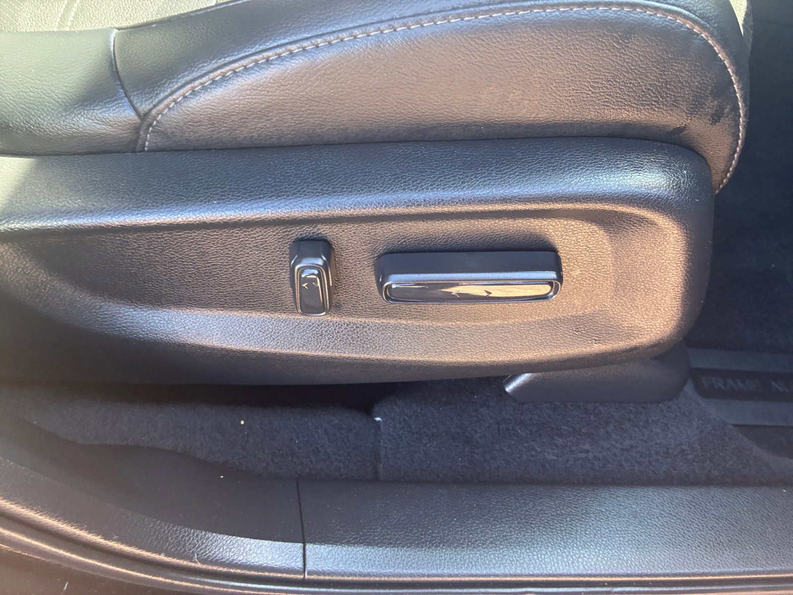 Used 2020 Honda CR-V Touring image 30