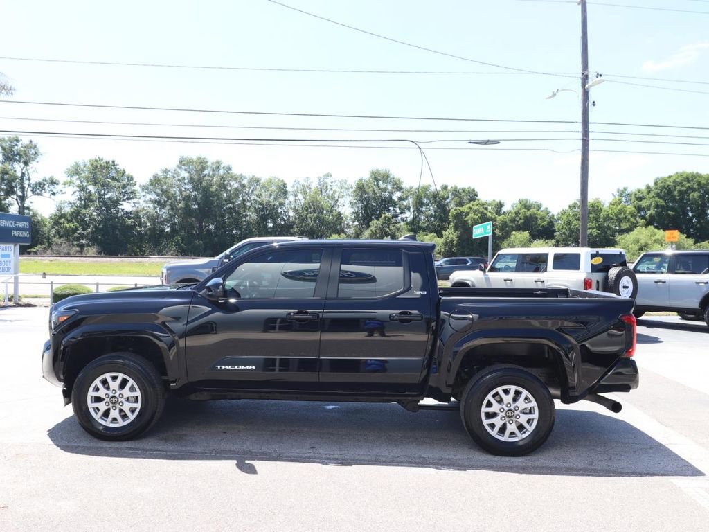 Used 2024 Toyota Tacoma SR5 w/ SR5 Upgrade Package AWD/4WD image 2