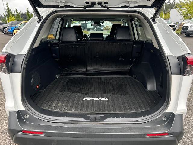 Used 2019 Toyota RAV4 XLE Premium w/ Cold Weather Package AWD/4WD image 33