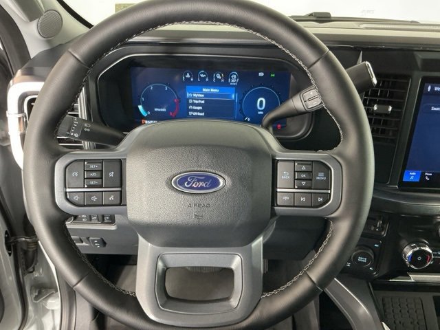 Certified 2025 Ford F350 Lariat w/ Black Appearance Package image 19