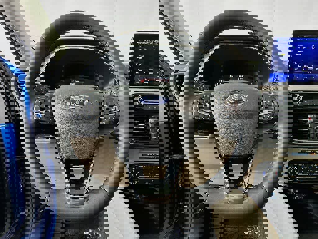 Certified 2022 Ford Escape SE w/ SE Sport Appearance Package image 19