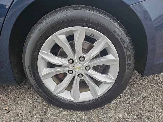 Used 2021 Chevrolet Malibu LT FWD image 32