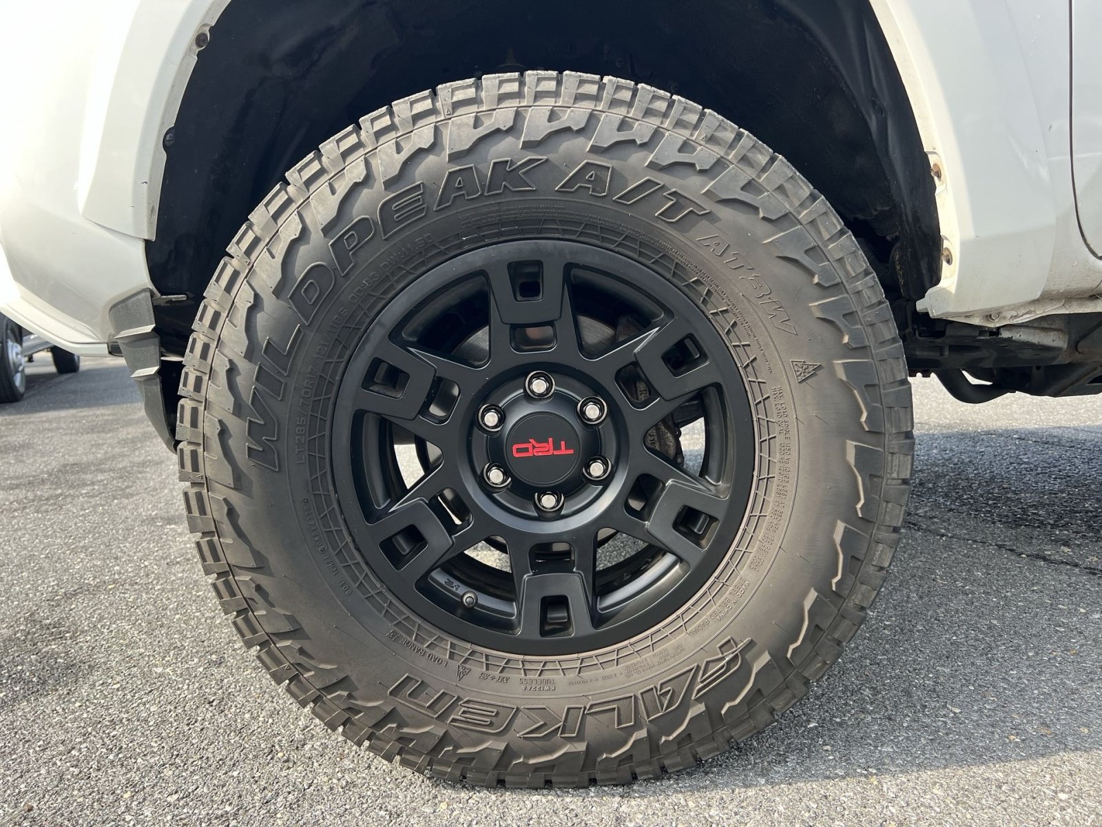 Used 2019 Toyota Tacoma TRD Sport AWD/4WD image 12