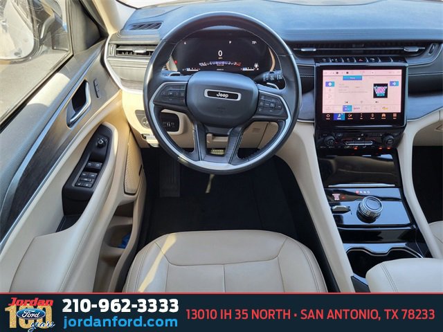 Used 2022 Jeep Grand Cherokee L Limited image 13