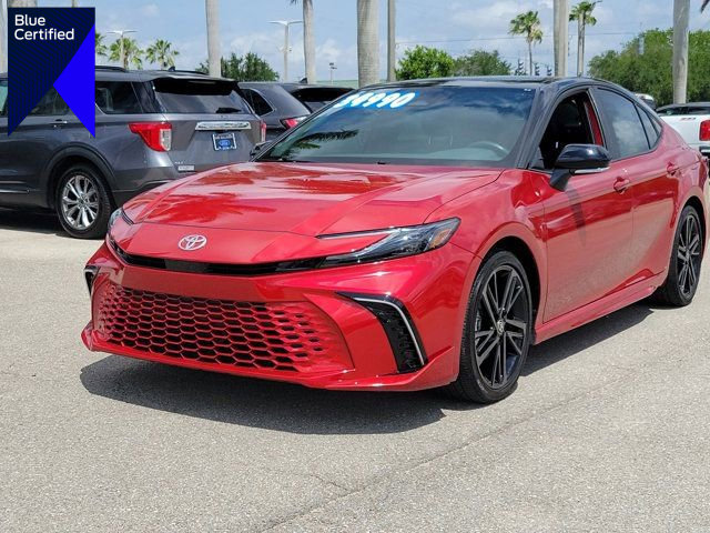 Used 2025 Toyota Camry XSE FWD image 1