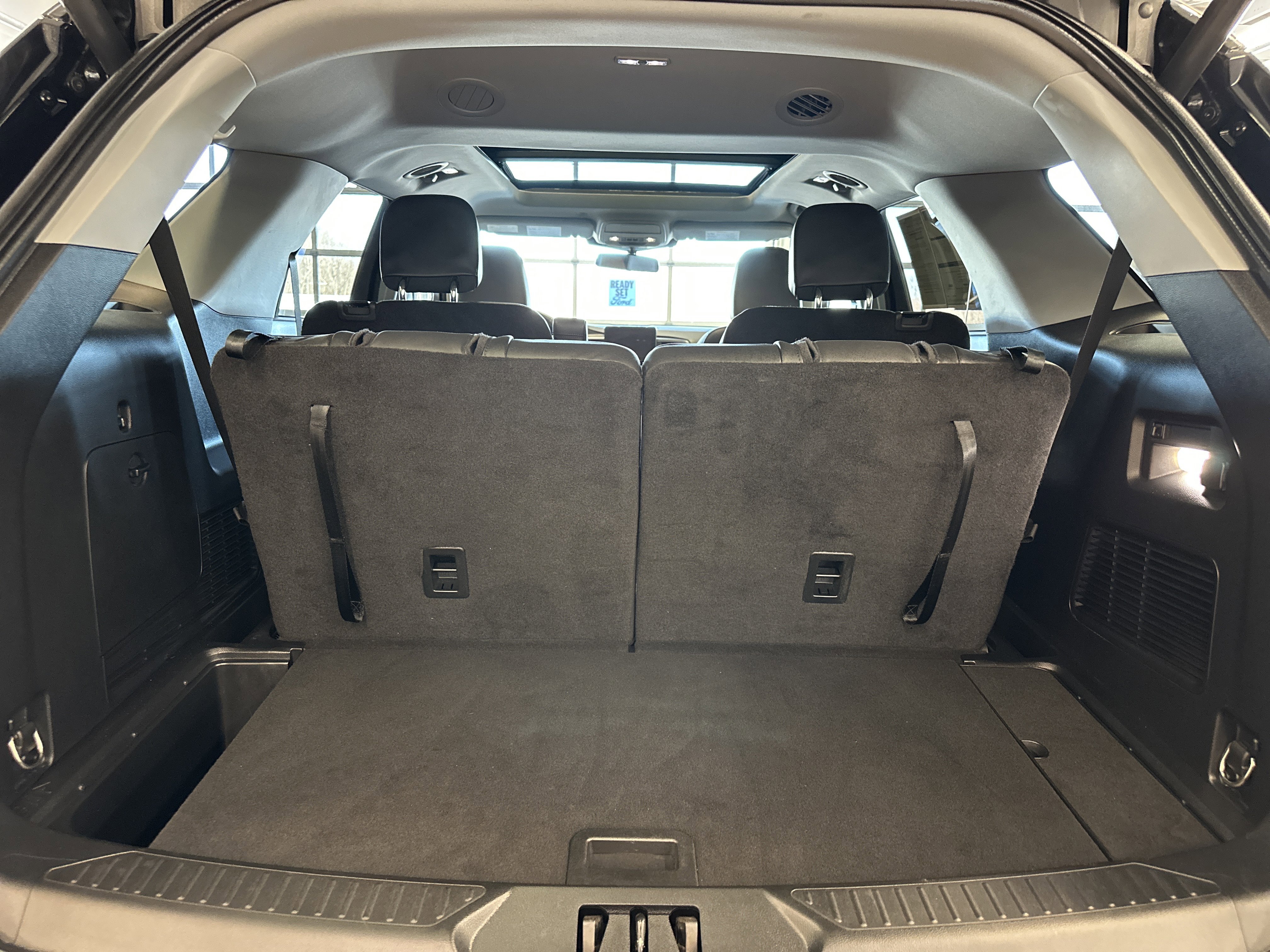 Certified 2023 Ford Explorer XLT w/ Equipment Group 202A image 8