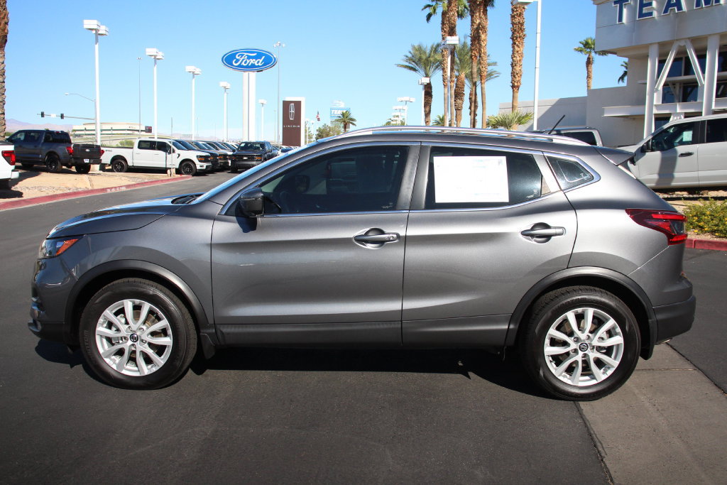 Used 2022 Nissan Rogue Sport SV w/ Technology Package AWD/4WD image 4