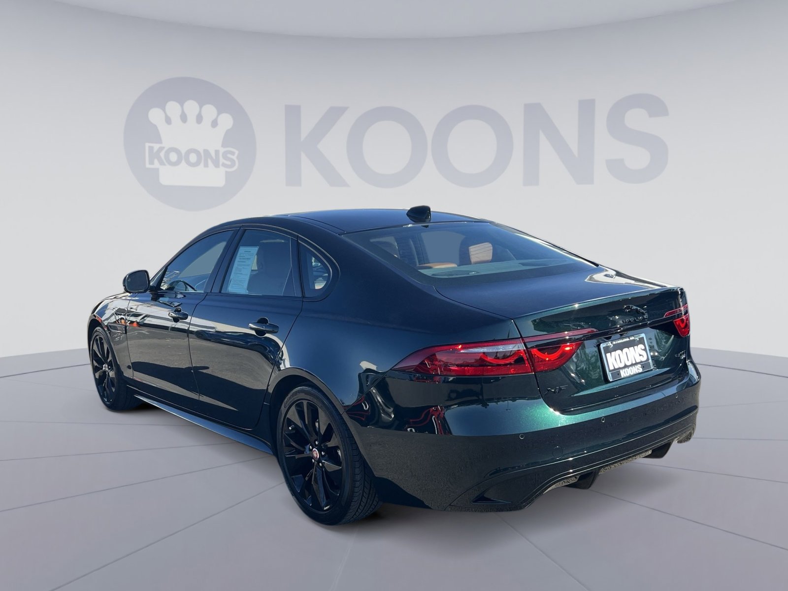Used 2022 Jaguar XF R-Dynamic SE AWD/4WD image 8