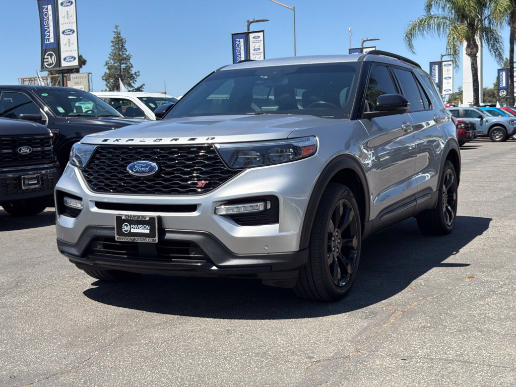 Certified 2023 Ford Explorer ST w/ Equipment Group 401A AWD/4WD image 5