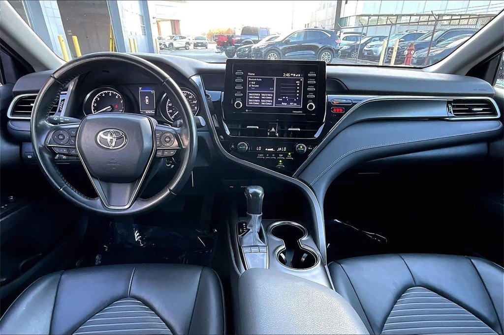 Used 2023 Toyota Camry SE image 14