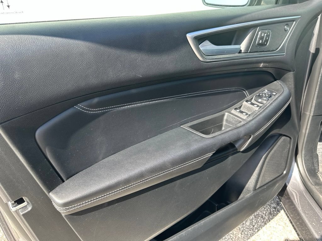Certified 2024 Ford Edge Titanium AWD/4WD image 13
