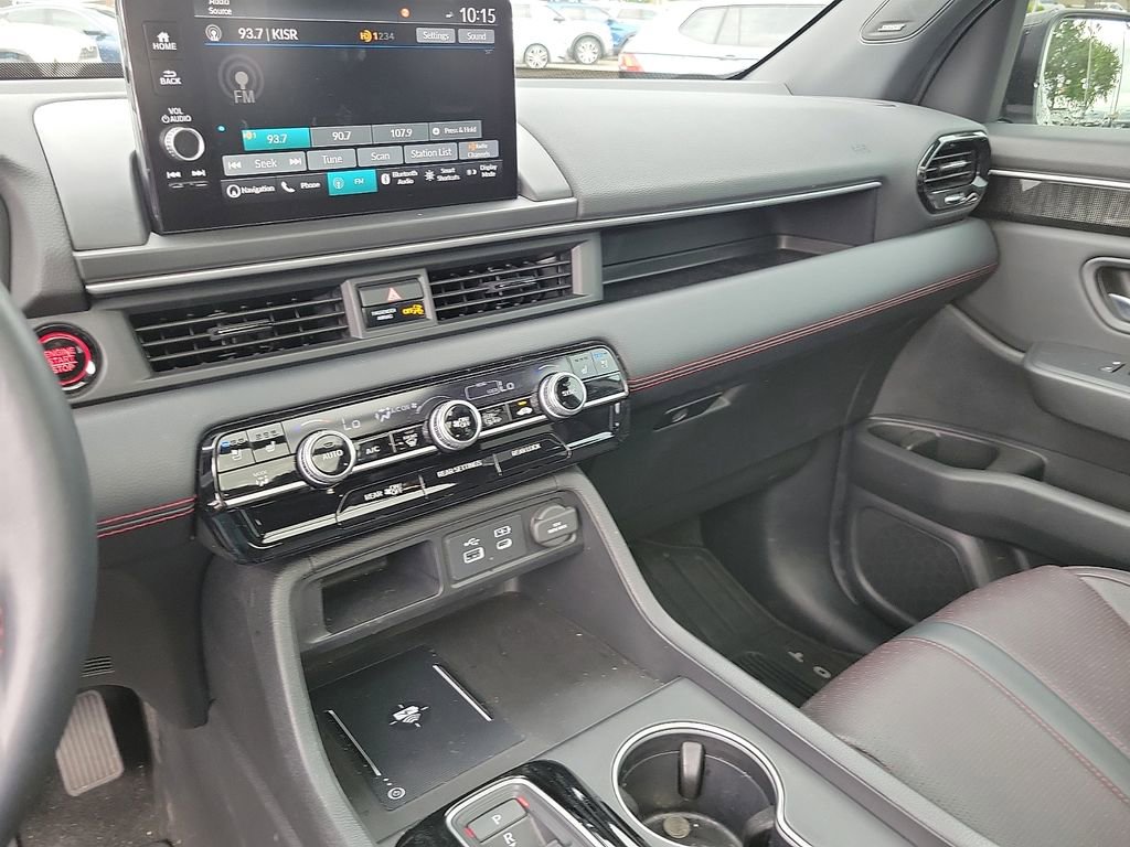 Used 2025 Honda Pilot Black Edition image 20