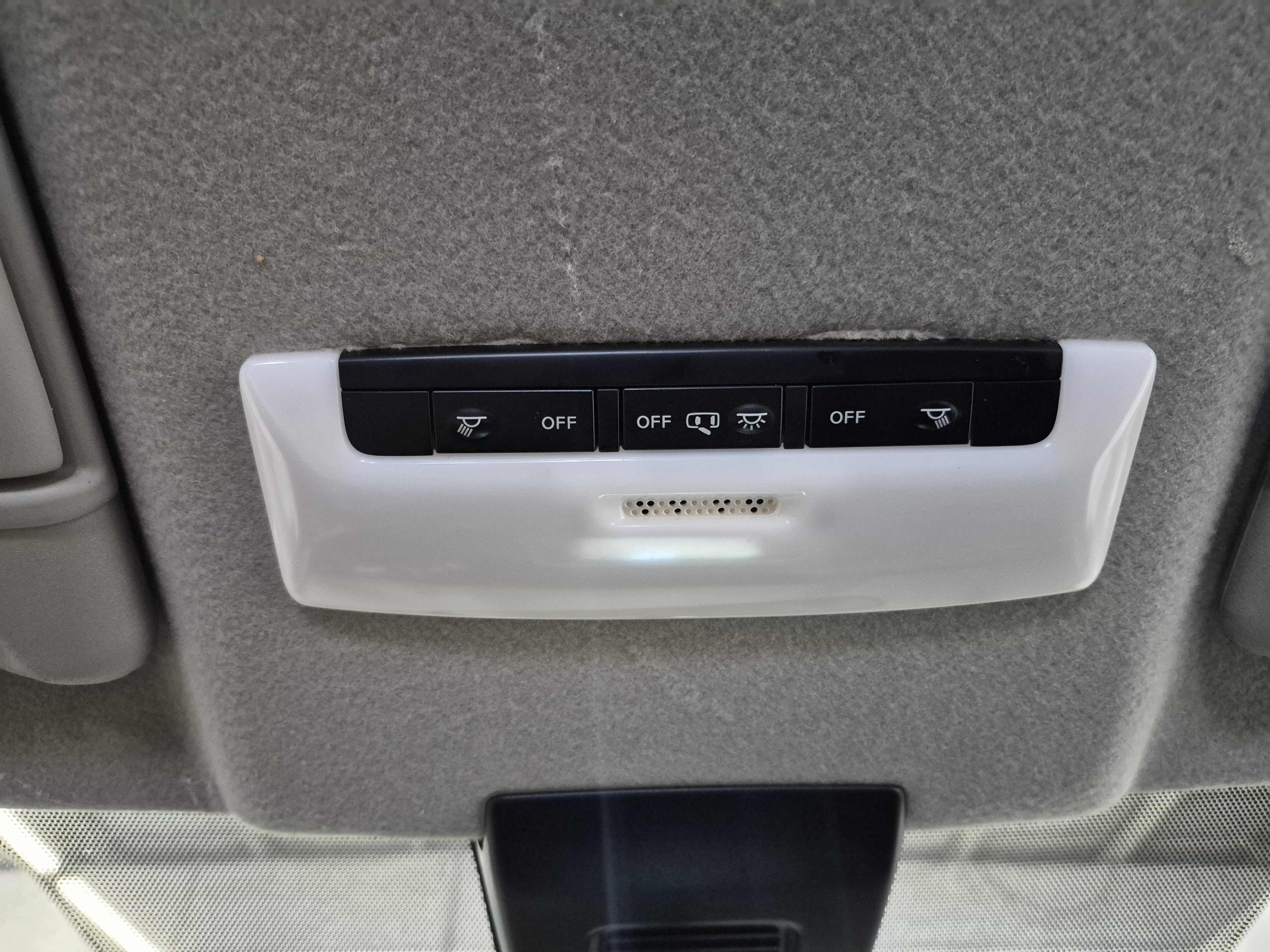 Used 2025 Nissan Kicks Play S FWD image 31