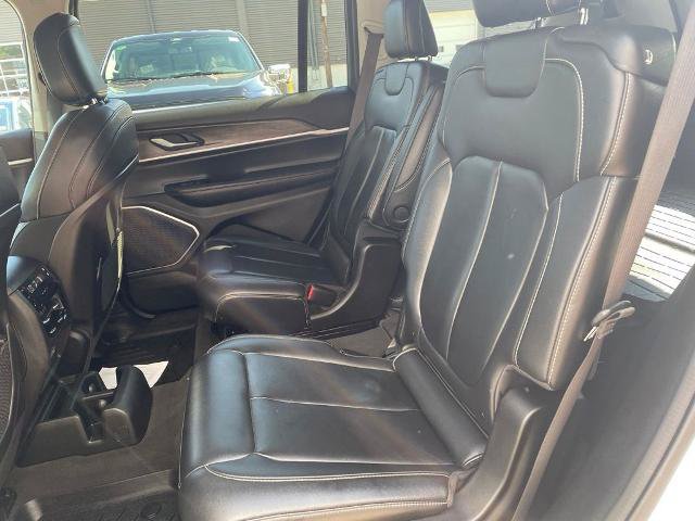 Used 2022 Jeep Grand Cherokee L Limited AWD/4WD image 35
