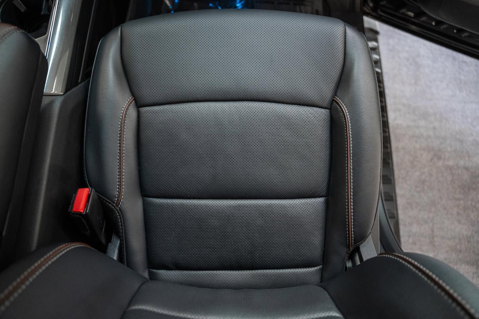 Certified 2023 Ford F150 Lariat w/ Equipment Group 502A High image 39