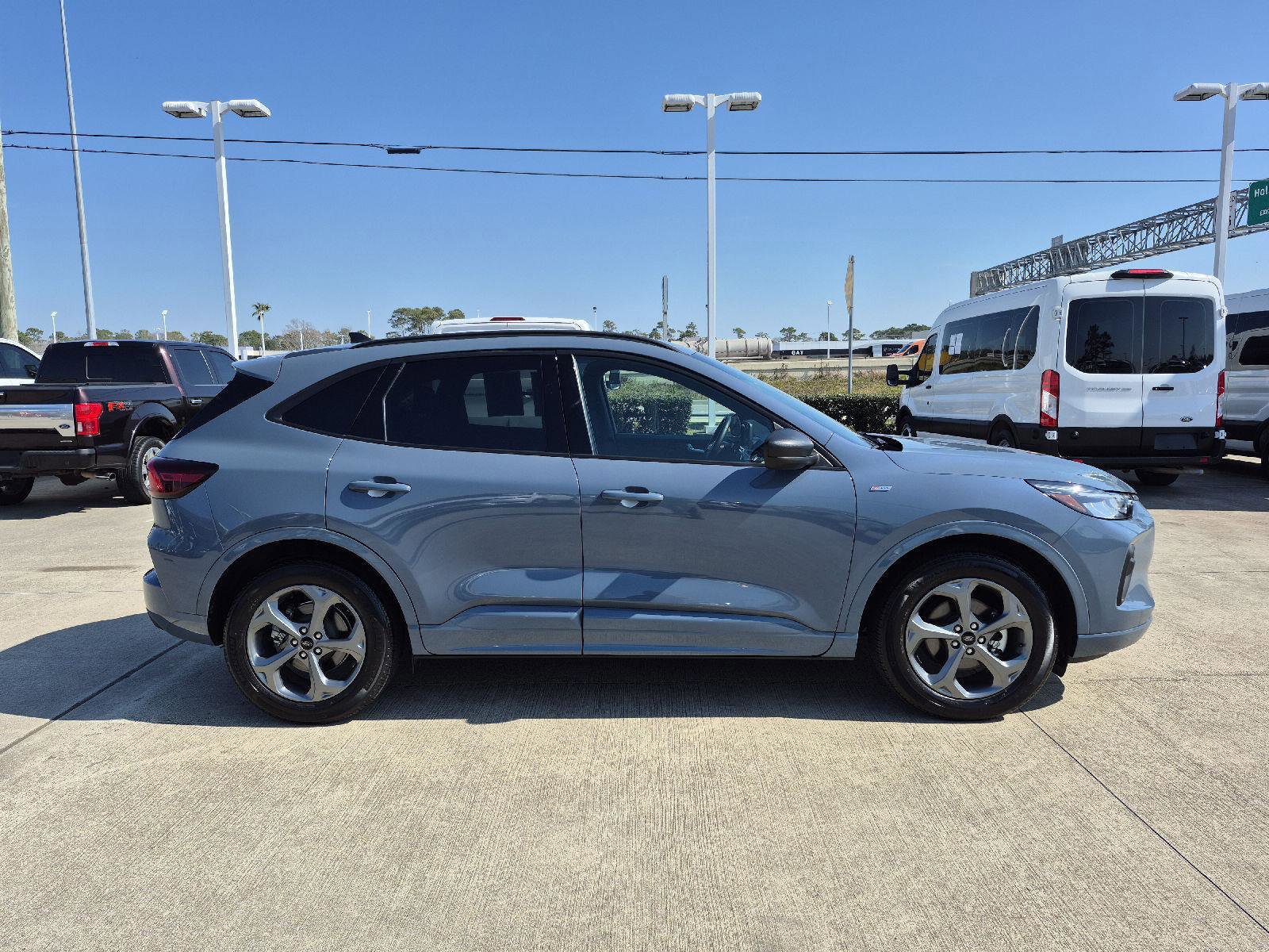 Certified 2024 Ford Escape ST-Line image 6