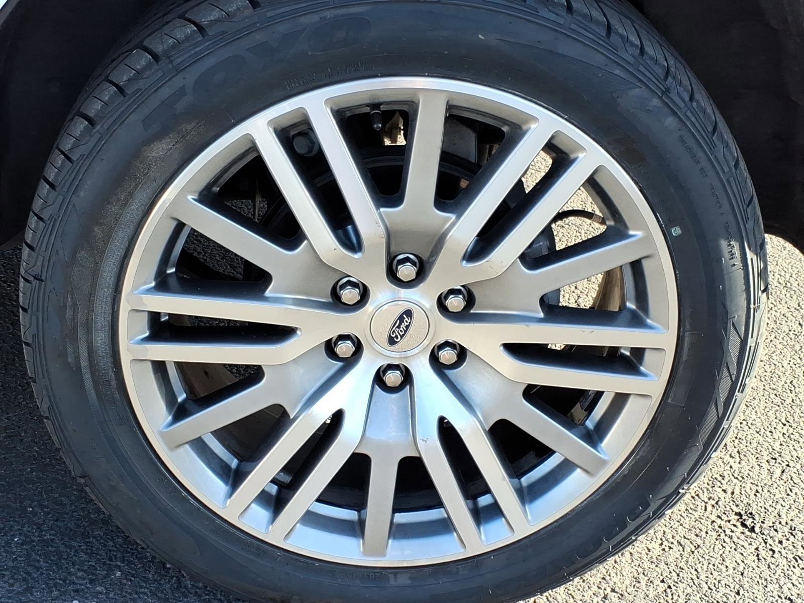 Certified 2024 Ford Expedition Limited image 9