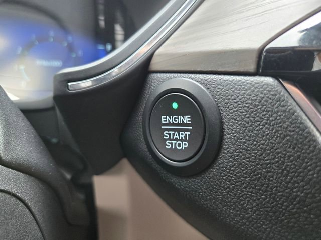 Certified 2020 Ford Escape Titanium AWD/4WD image 24