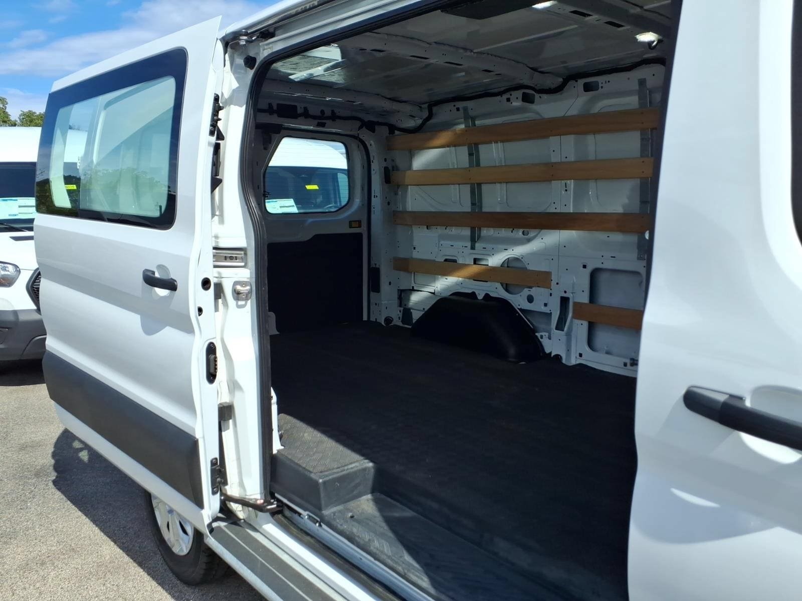 Certified 2025 Ford Transit 250 Low Roof w/ Exterior Upgrade Package RWD image 20