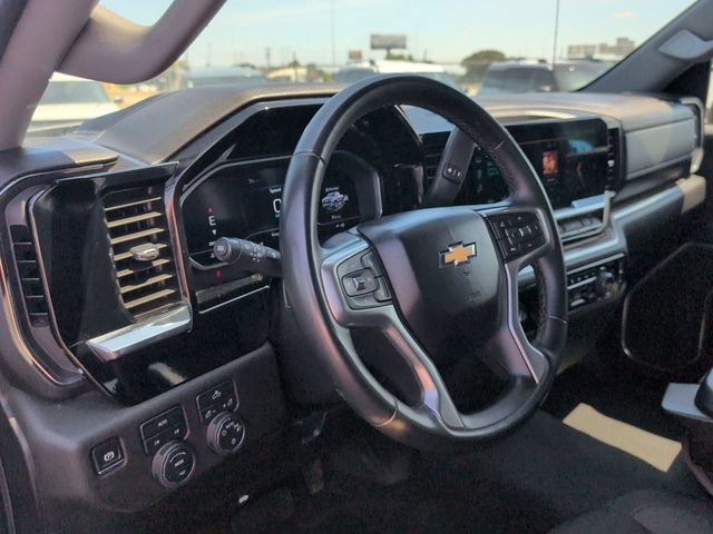 Used 2024 Chevrolet Silverado 1500 LT AWD/4WD image 12