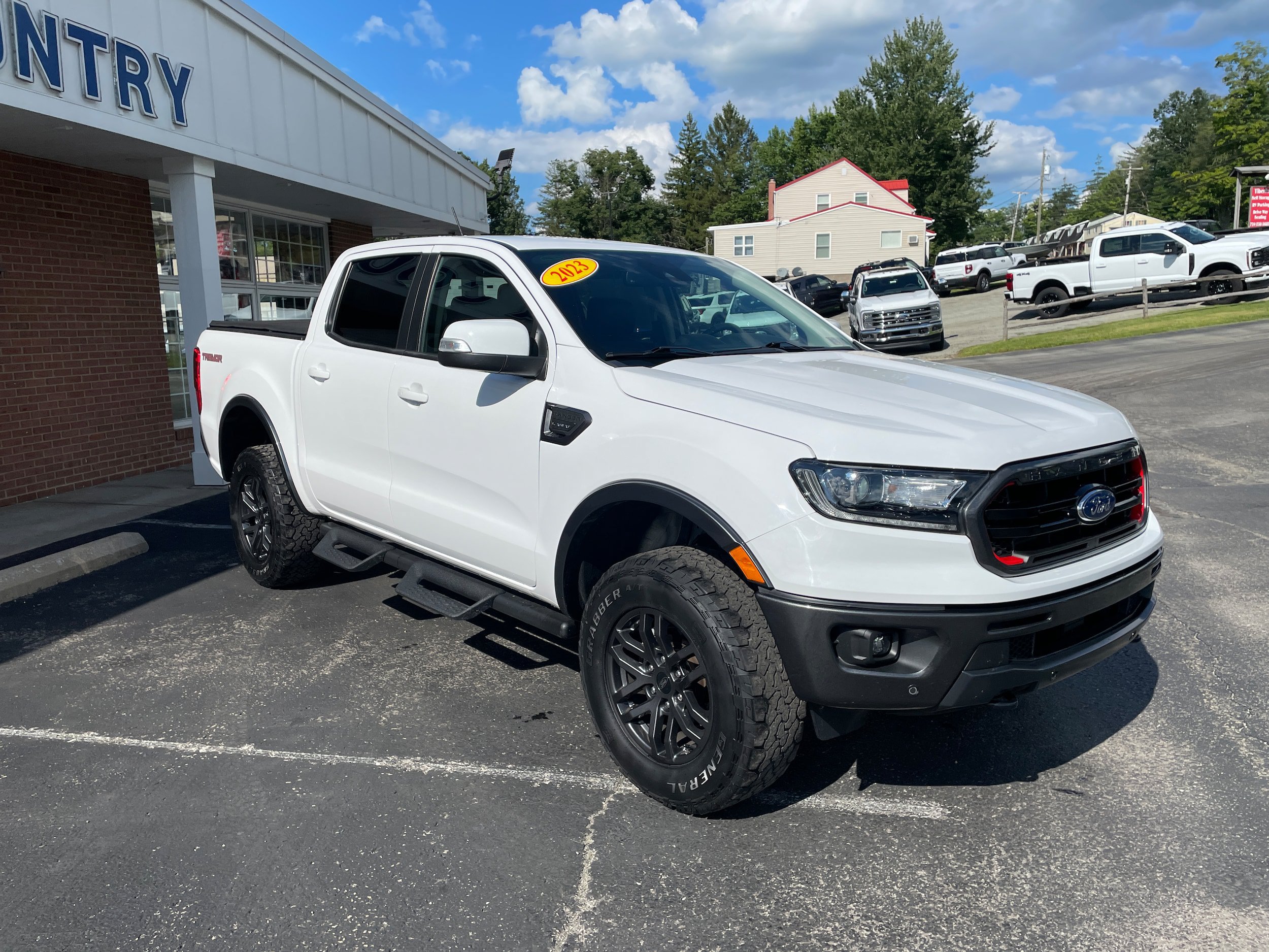 Certified 2023 Ford Ranger Lariat w/ Tremor Off-Road Package AWD/4WD image 3