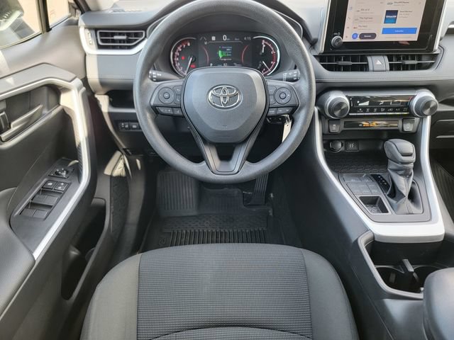 Used 2024 Toyota RAV4 LE AWD/4WD image 30