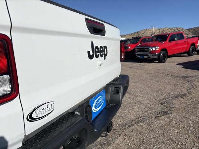 Used 2023 Jeep Gladiator Willys image 19